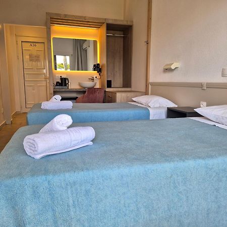 Morfeas Hotel Kávos Eksteriør billede